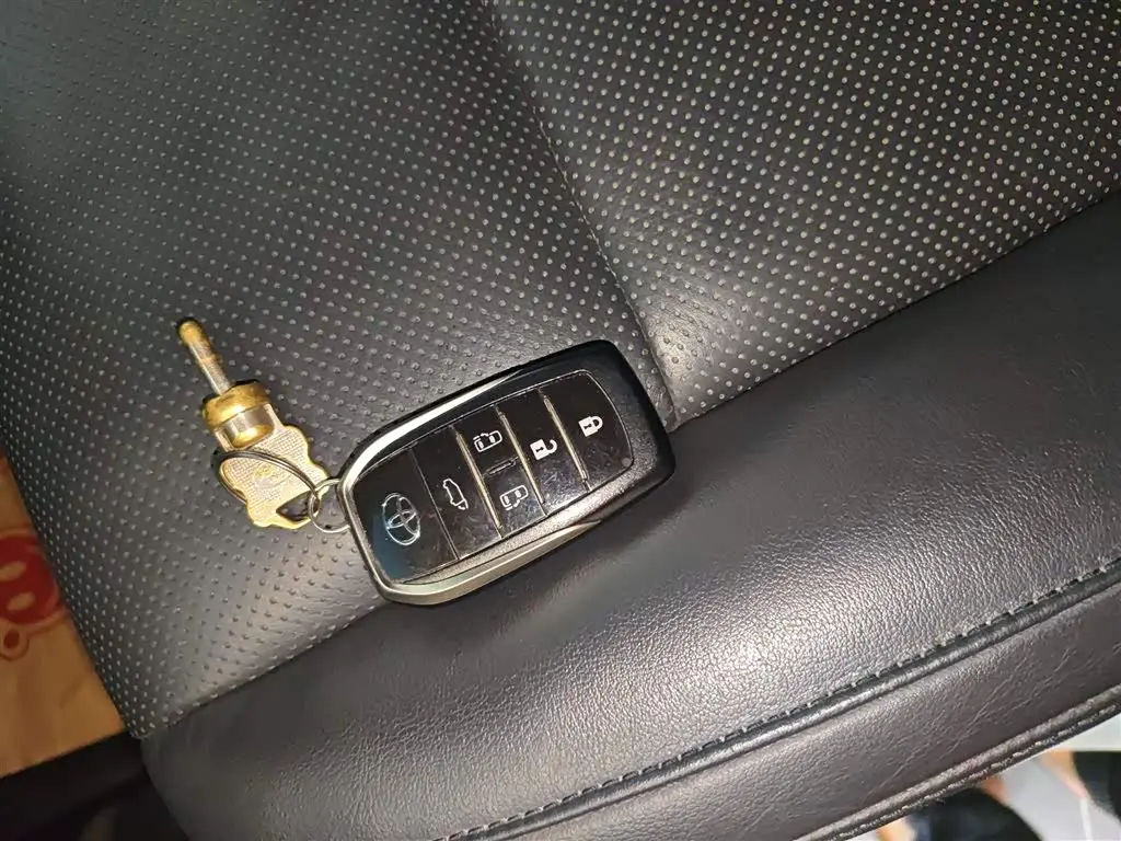 Toyota Vellfire 2020 — Photo 9/20