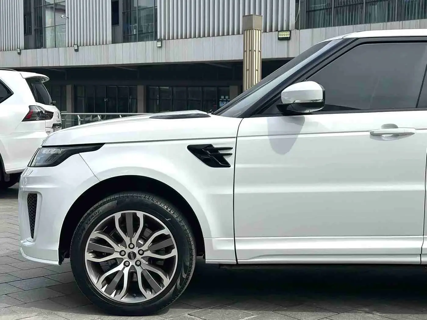 Land Rover Range Rover Sport 2017 — Фото 7/9