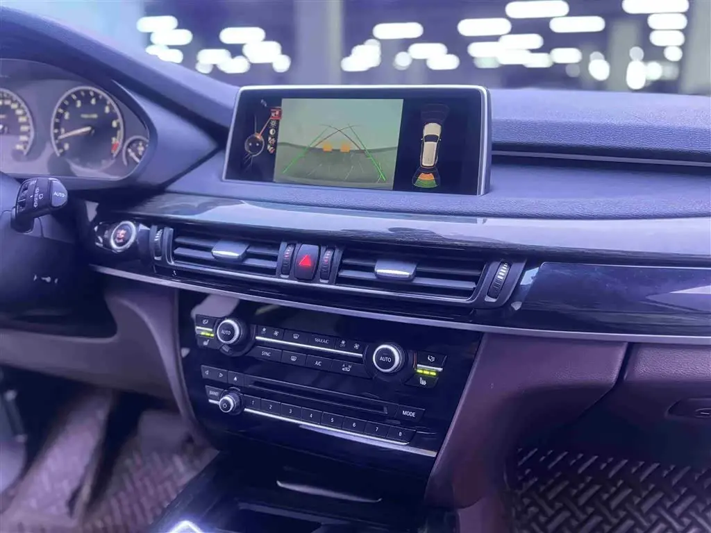 BMW X5 2015 — Photo 12/20
