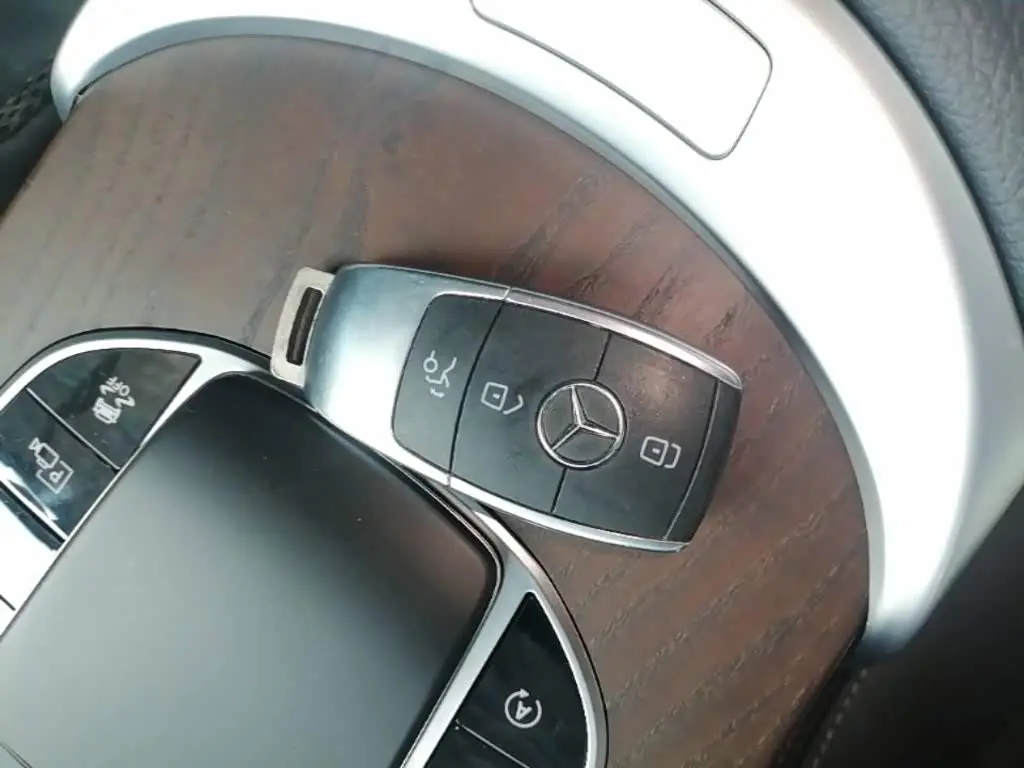 Mercedes-Benz GLC 2020 — Photo 9/20