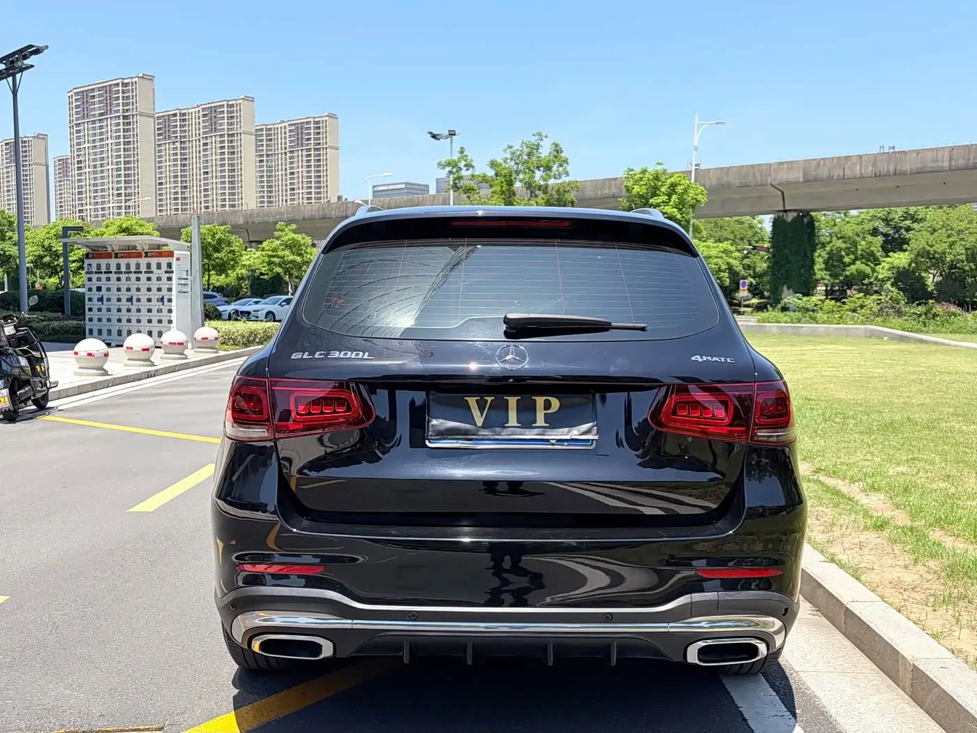Mercedes-Benz GLC 2019 — Photo 6/9