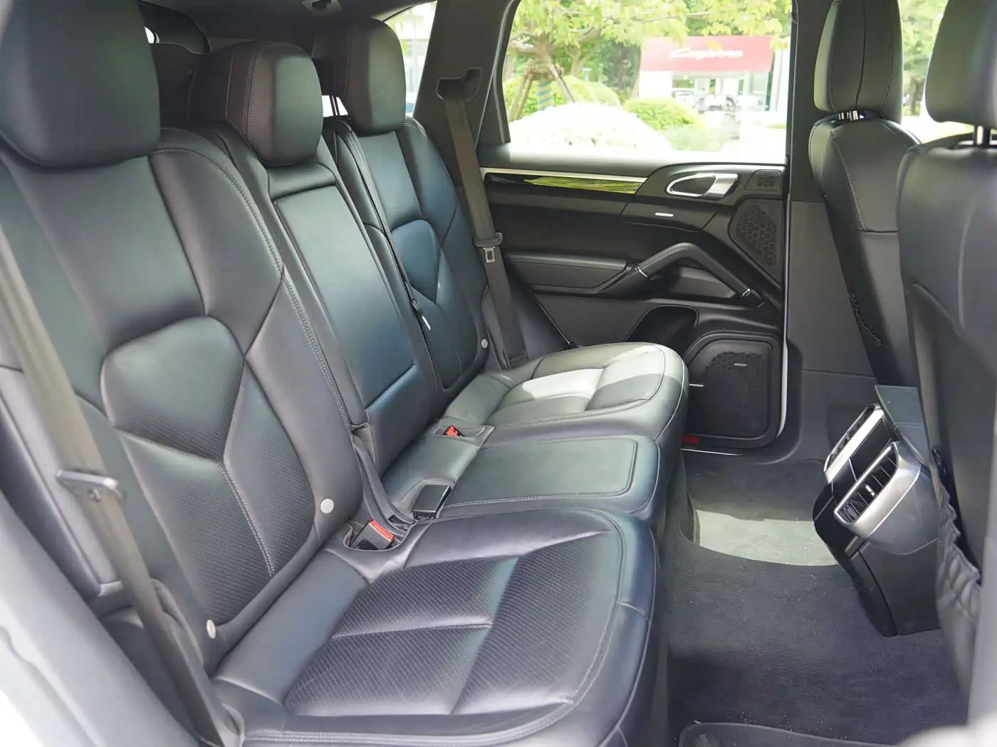 Porsche Cayenne New Energy 2015 — Фото 13/19