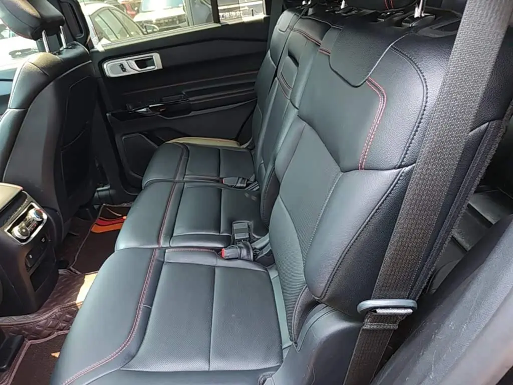 Ford Explorer 2021 — Şəkil 17/20