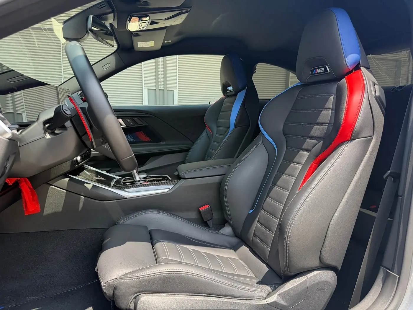 BMW M2 2025 — Photo 8/20