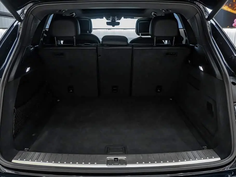 Porsche Cayenne 2019 — Photo 12/20
