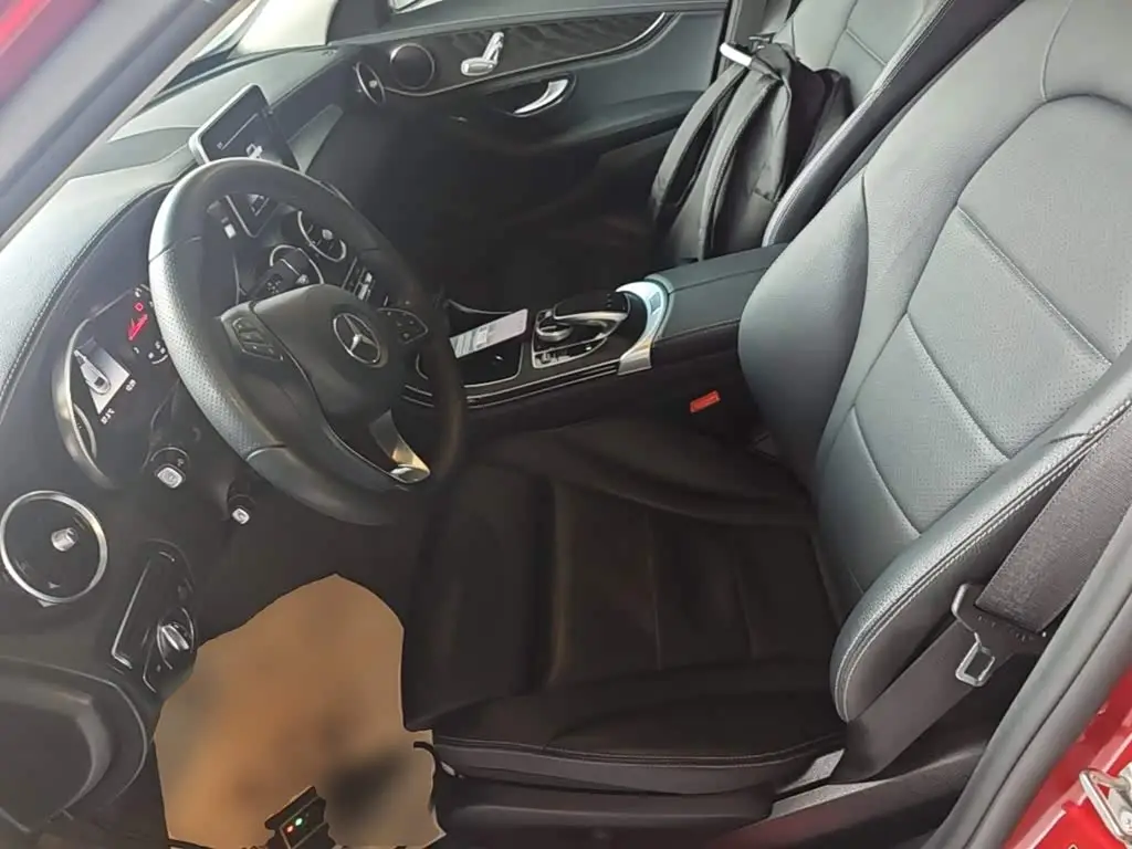 Mercedes-Benz C-Class 2018 — Photo 15/20