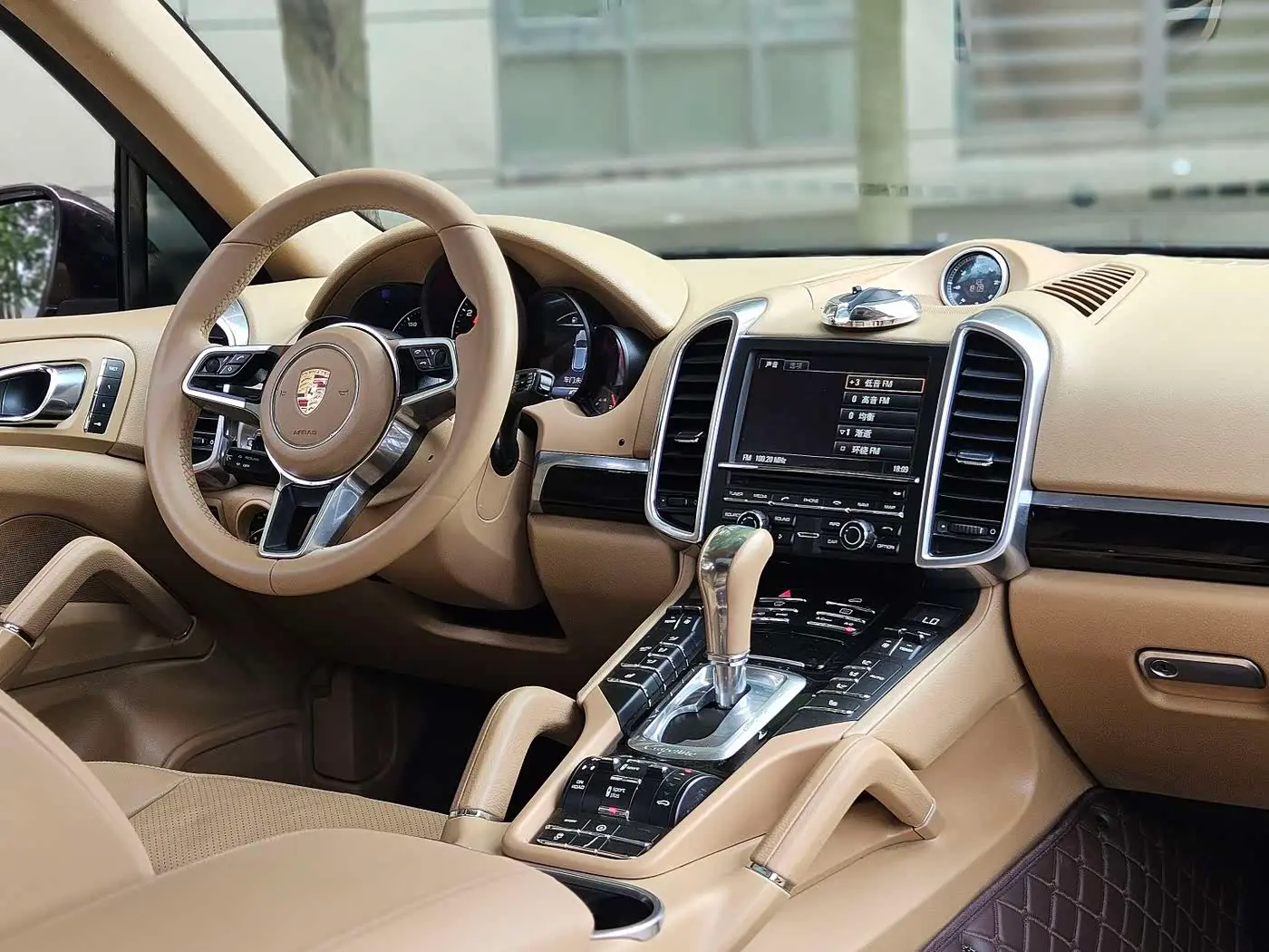 Porsche Cayenne 2015 — Şəkil 9/20