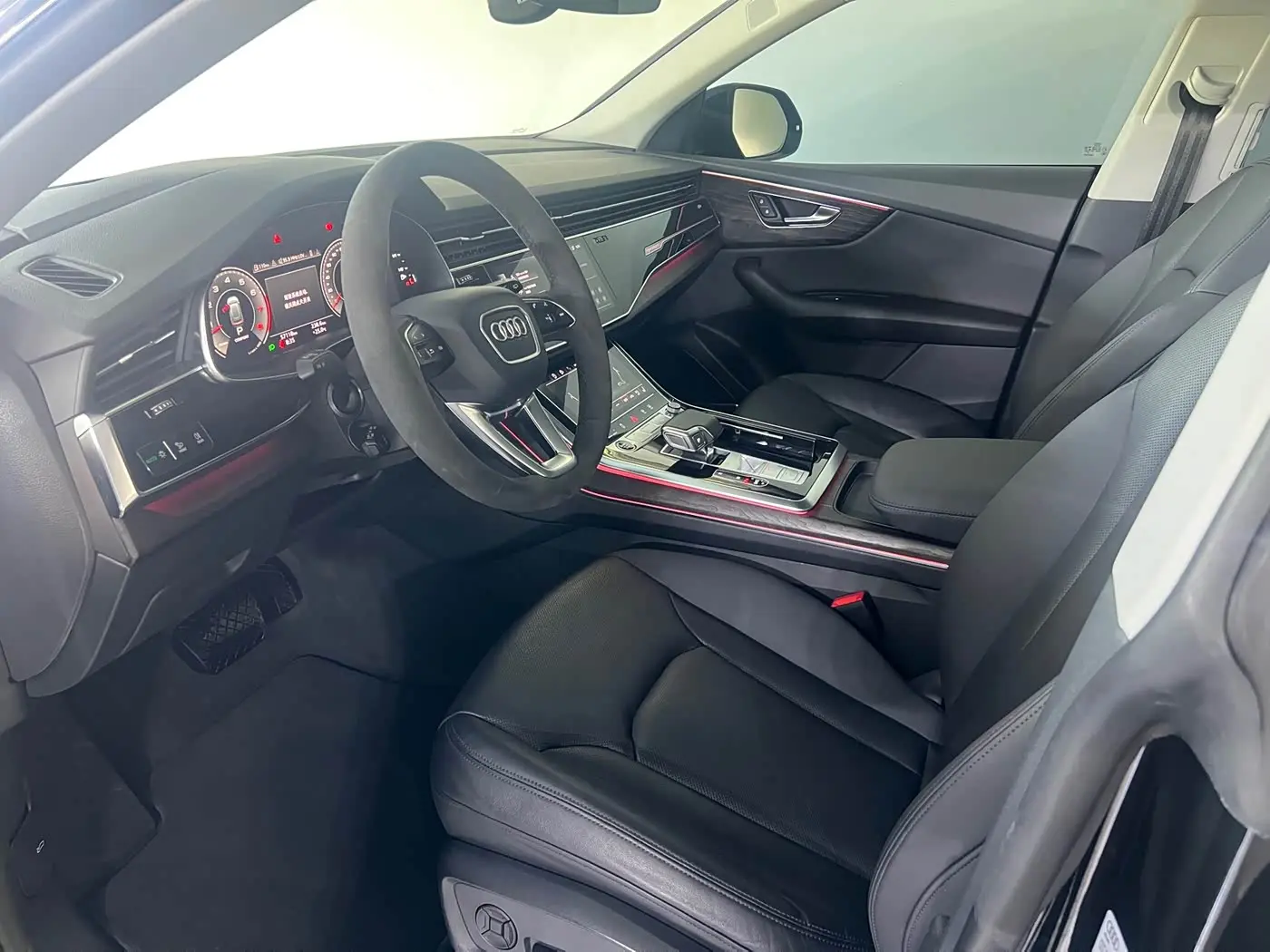 Audi Q8 2023 — Photo 9/20