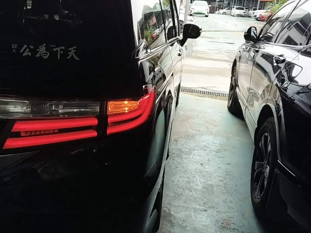 Honda Odyssey 2018 — Şəkil 8/20