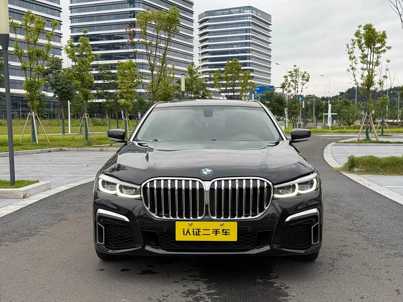 BMW 7 Series 2014 — Фото 1/16