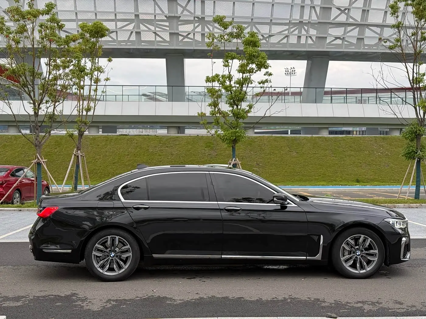 BMW 7 Series 2014 — Фото 8/16