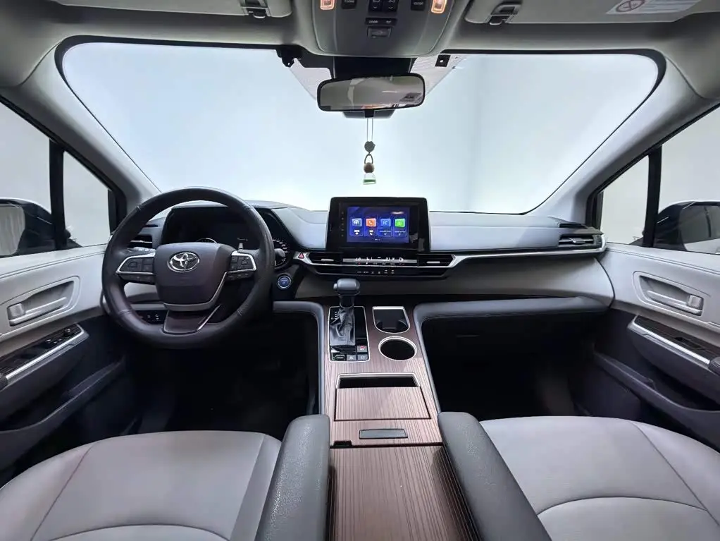 Toyota Granvia 2024 — Şəkil 6/17
