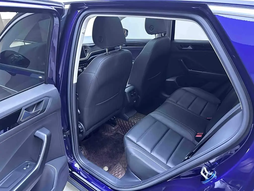 Volkswagen T-ROC 2022 — Фото 10/20