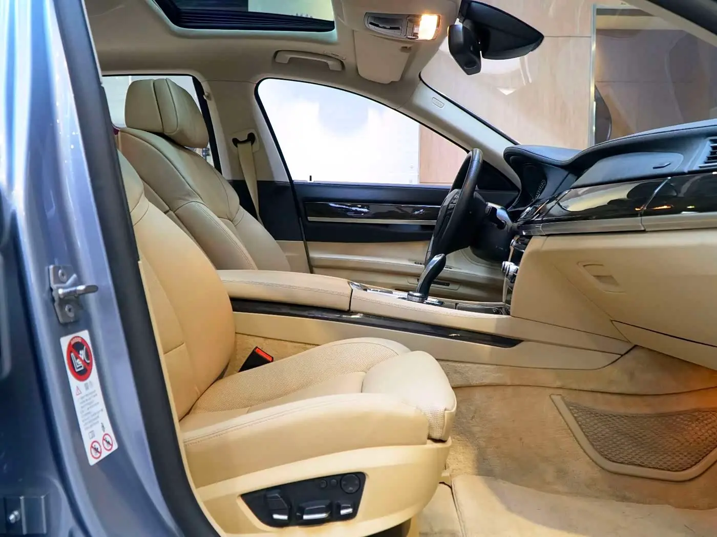 BMW 7 Series 2012 — Photo 4/20