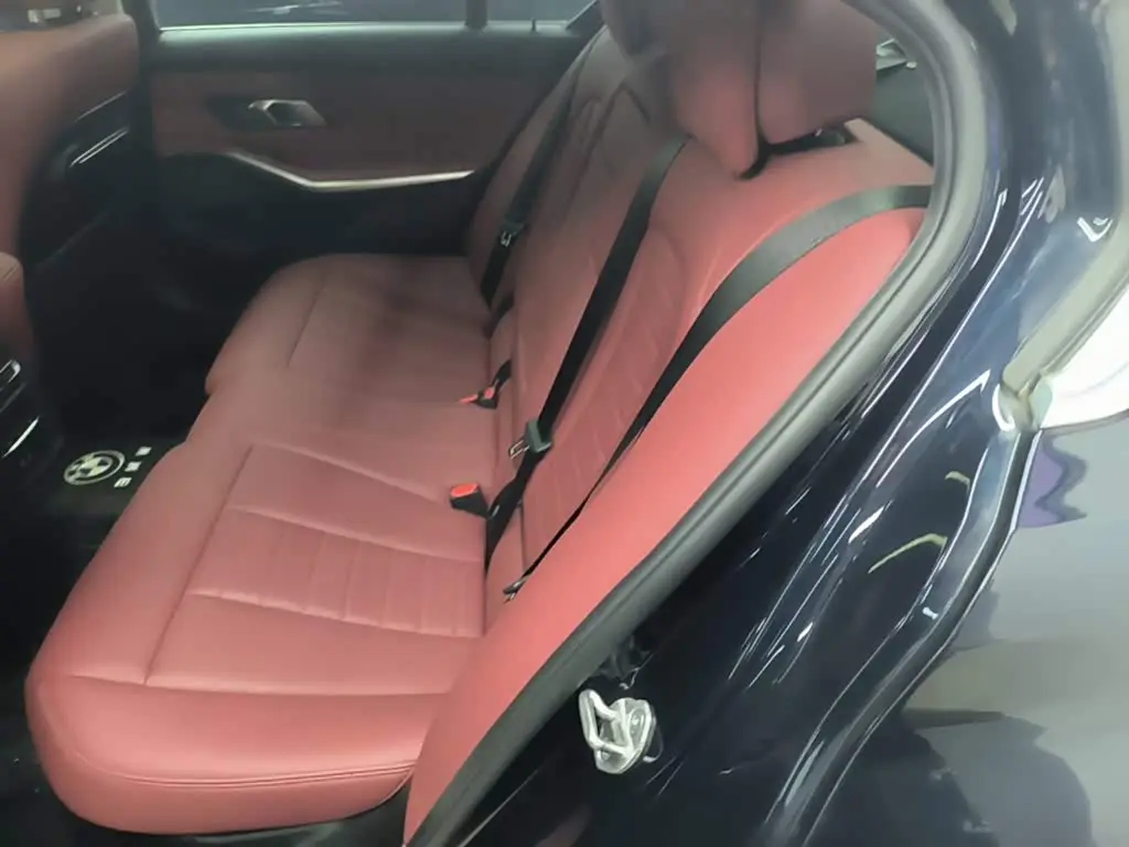 BMW 3 Series 2021 — Photo 17/20