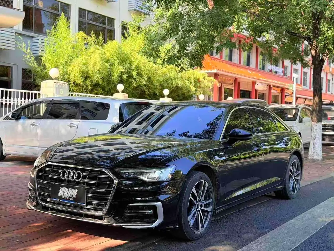 Audi A6L 2022 — Photo 1/6