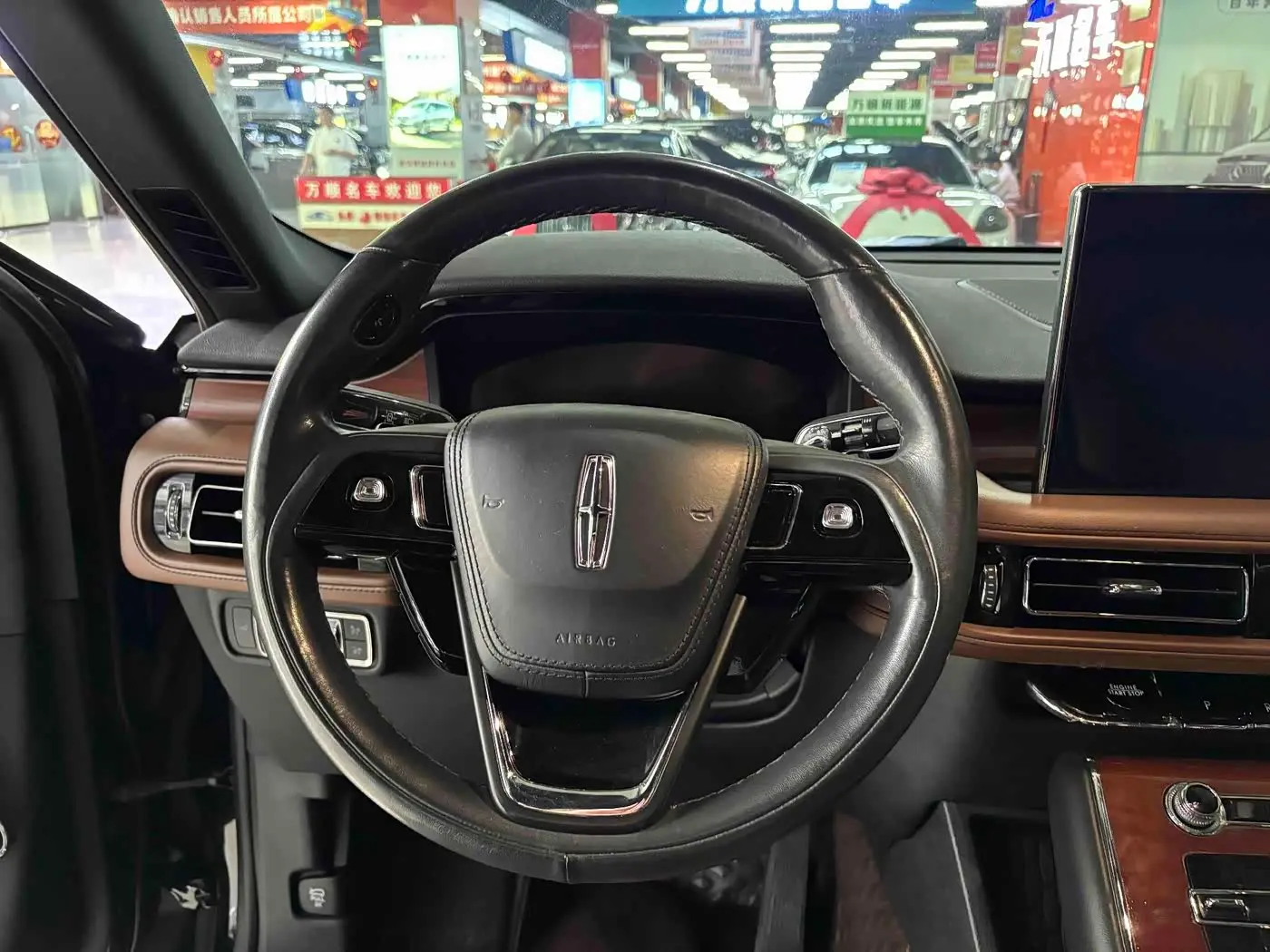 Lincoln Aviator 2022 — Şəkil 19/20