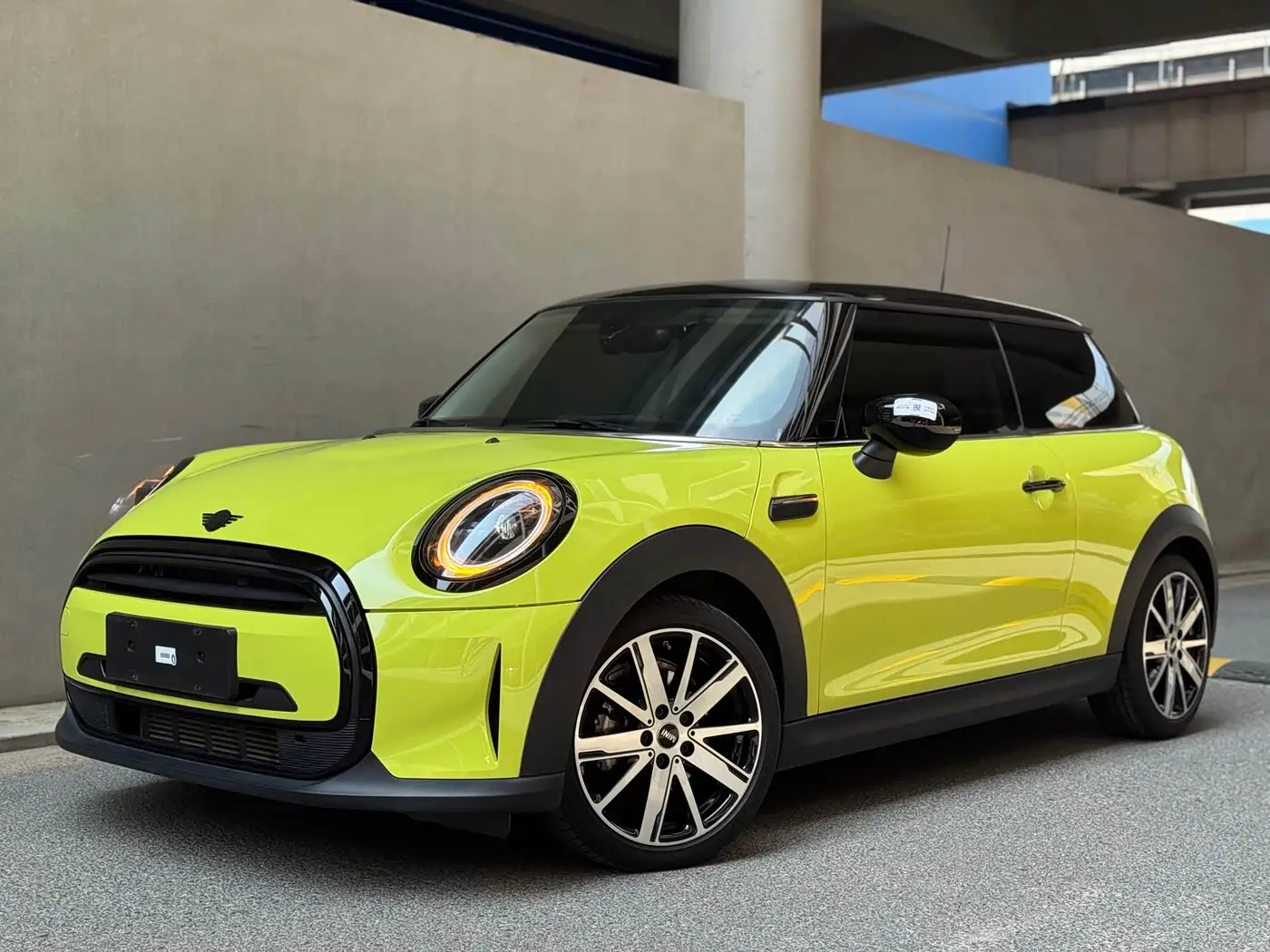 MINI MINI, 2022