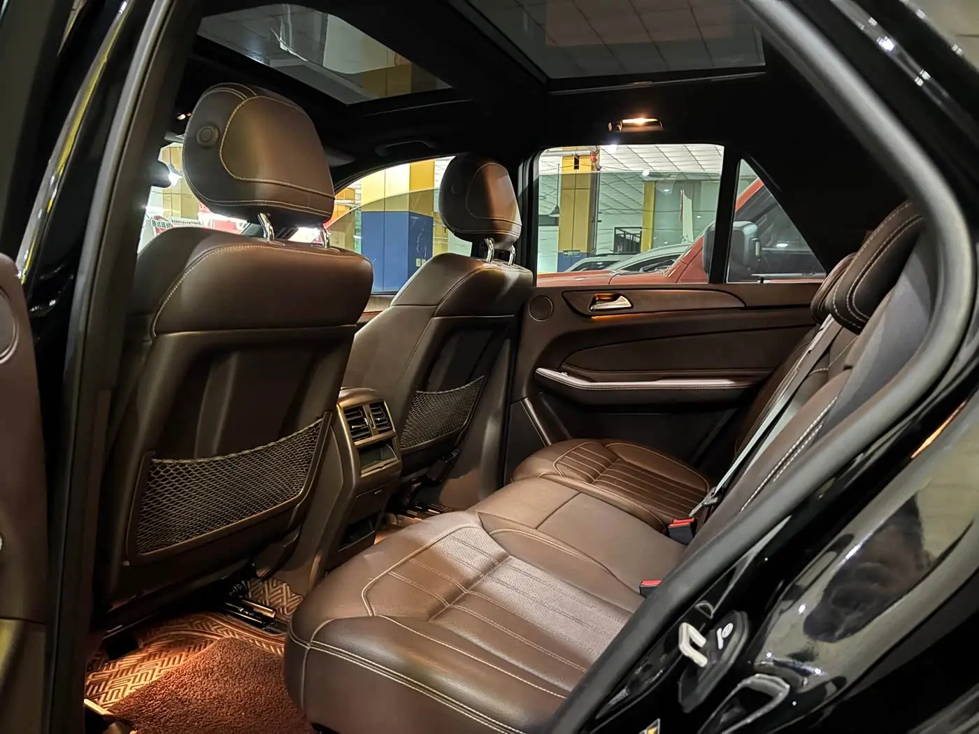 Mercedes-Benz GLE 2017 — Photo 11/14