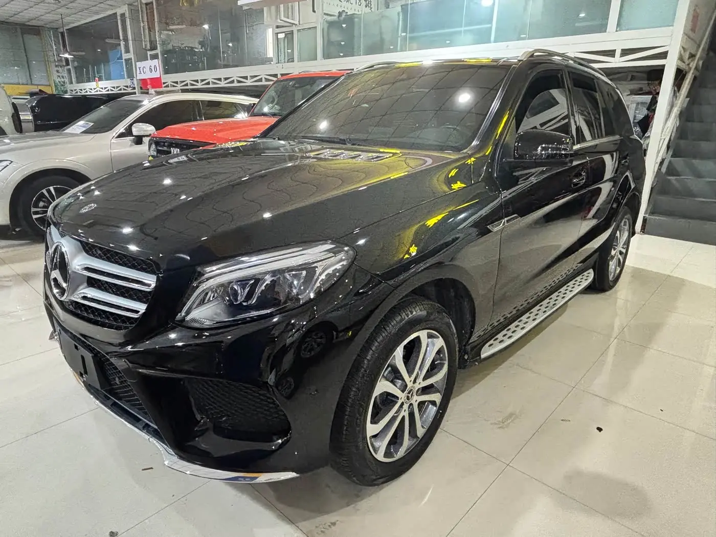 Mercedes-Benz GLE 2017 — Photo 1/14