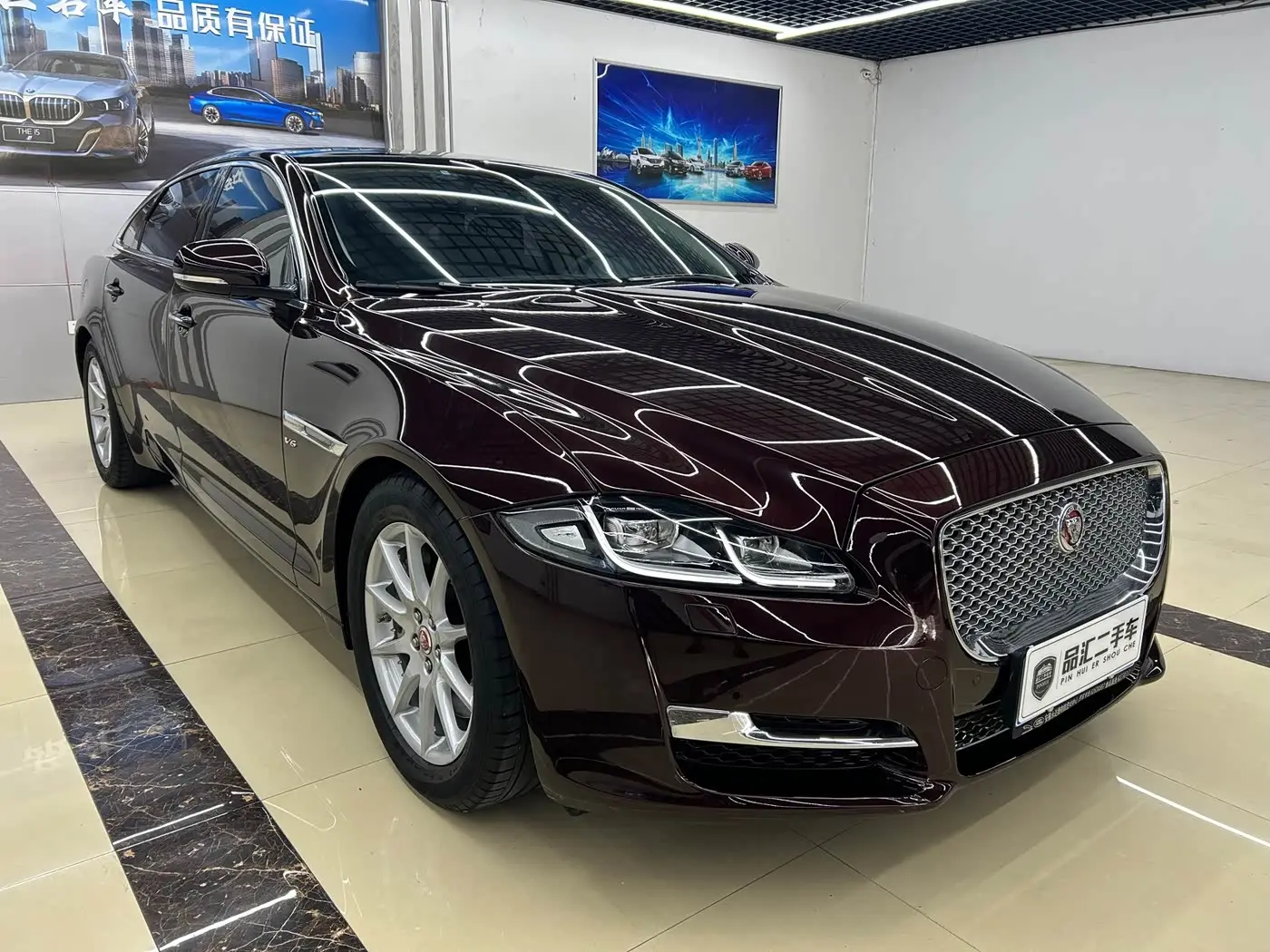 Jaguar XJ 2017 — Photo 3/9