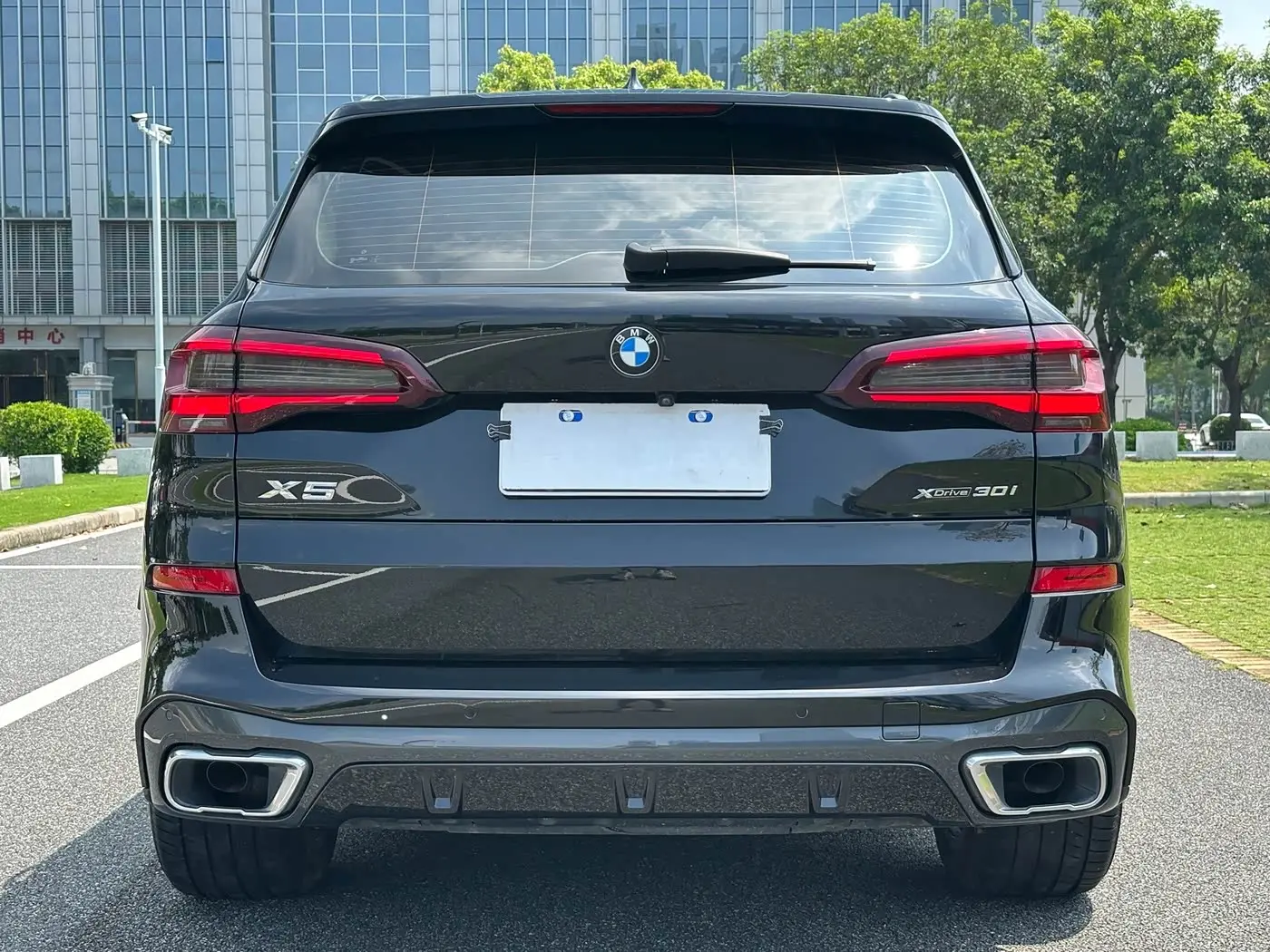BMW X5 2021 — Şəkil 13/17