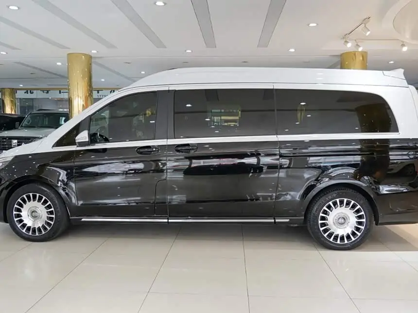 Mercedes-Benz V-Class 2021 — Photo 20/20