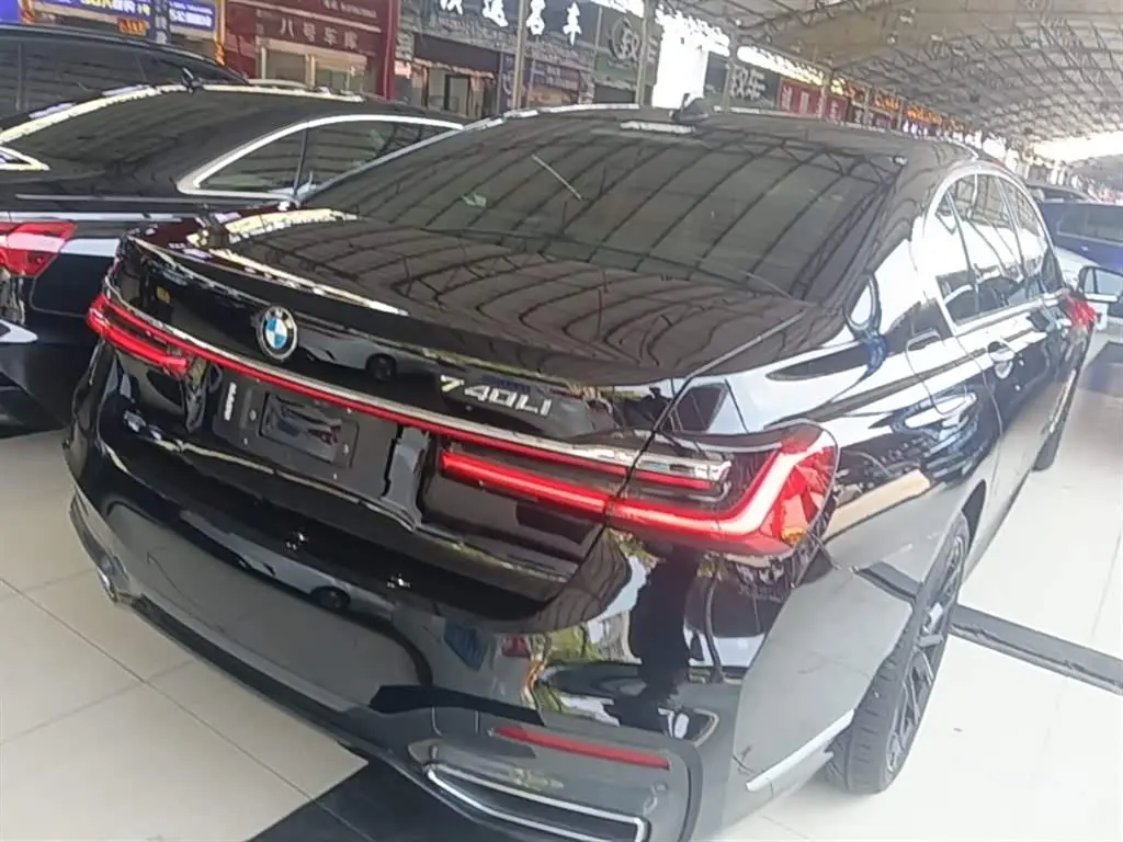 BMW 7 Series 2020 — Photo 7/20