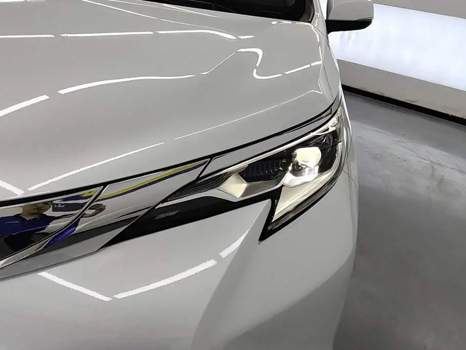 Toyota Sienna 2024 — Şəkil 5/16