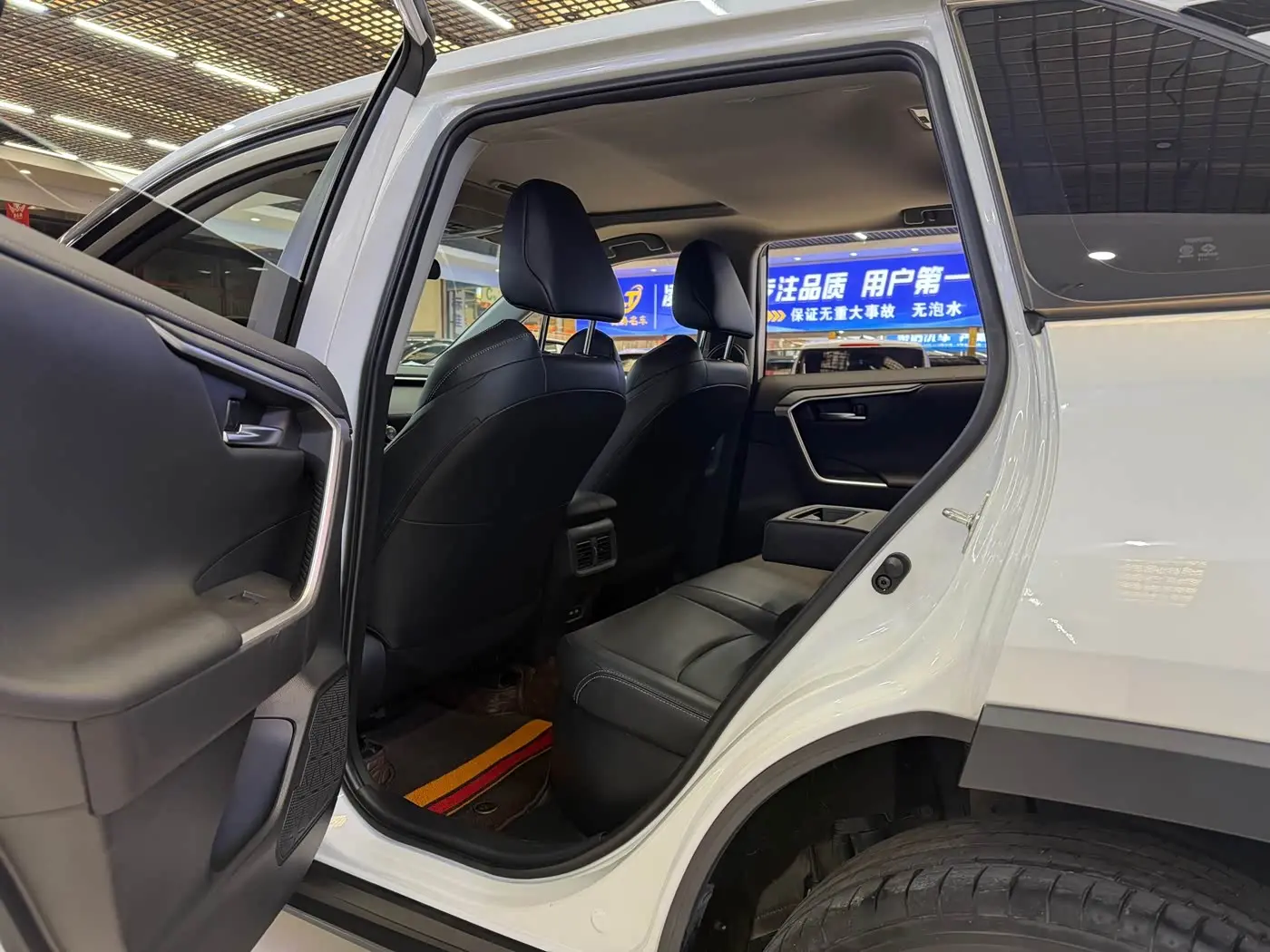 Toyota Wildlander 2022 — Şəkil 8/16