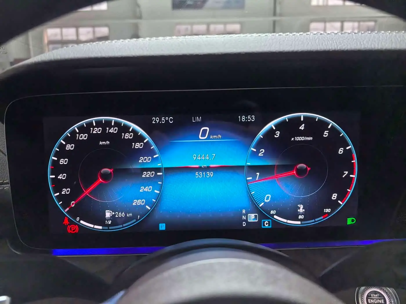 Mercedes-Benz E-Class 2021 — Photo 10/18