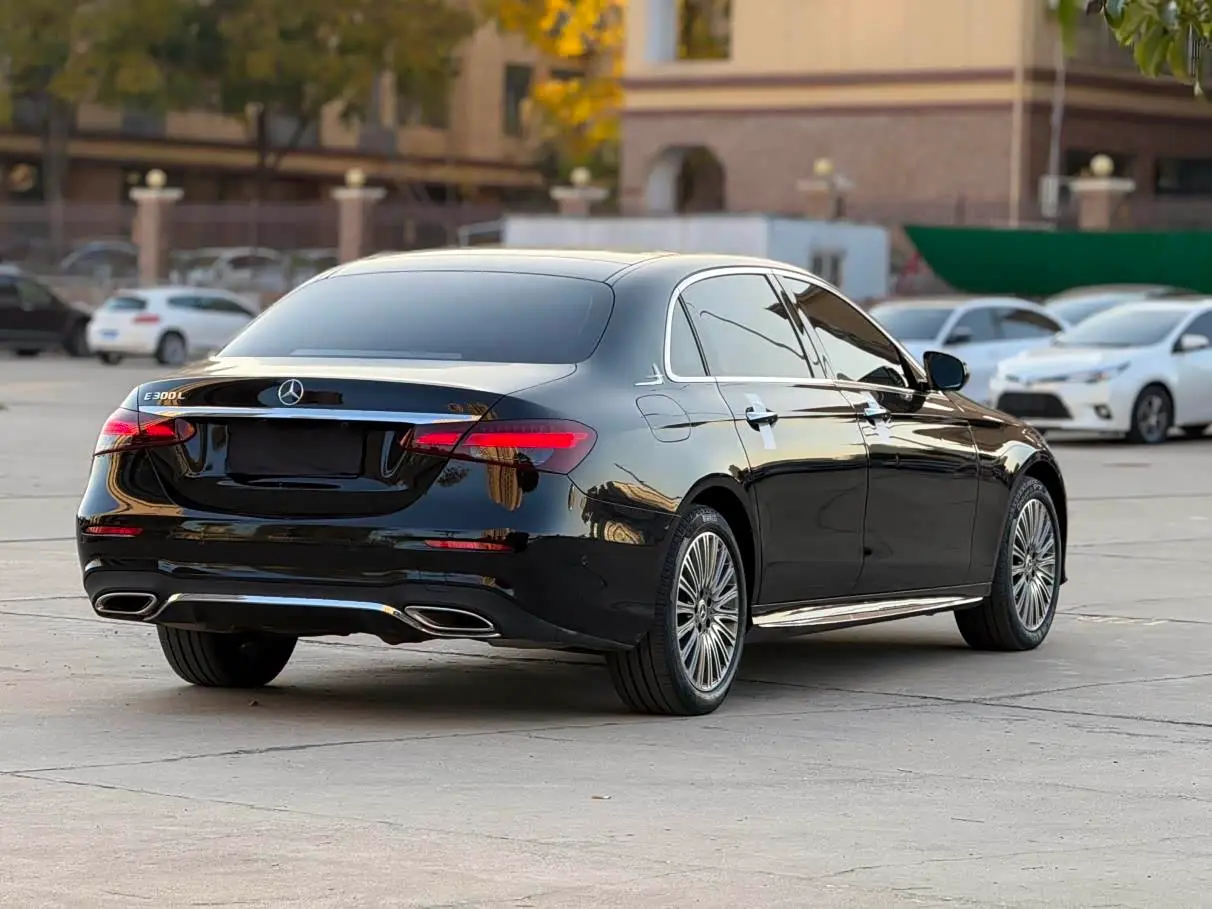 Mercedes-Benz E-Class 2023 — Şəkil 14/15