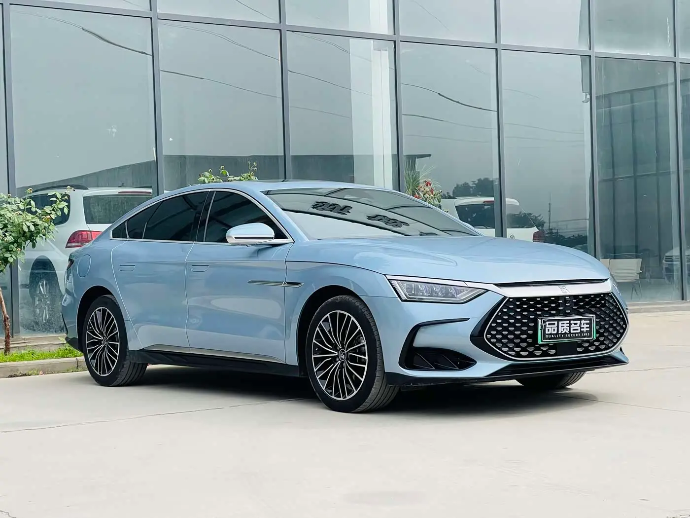 BYD Han 2024 — ფოტო 2/20