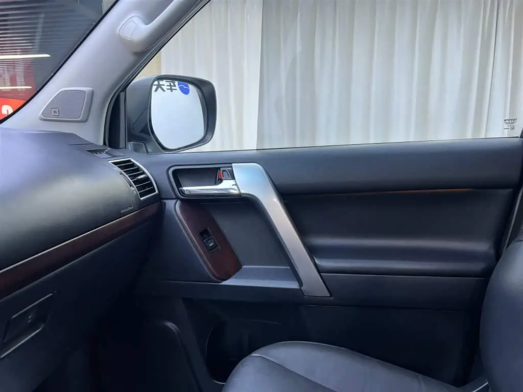 Toyota Prado 2015 — Şəkil 18/20