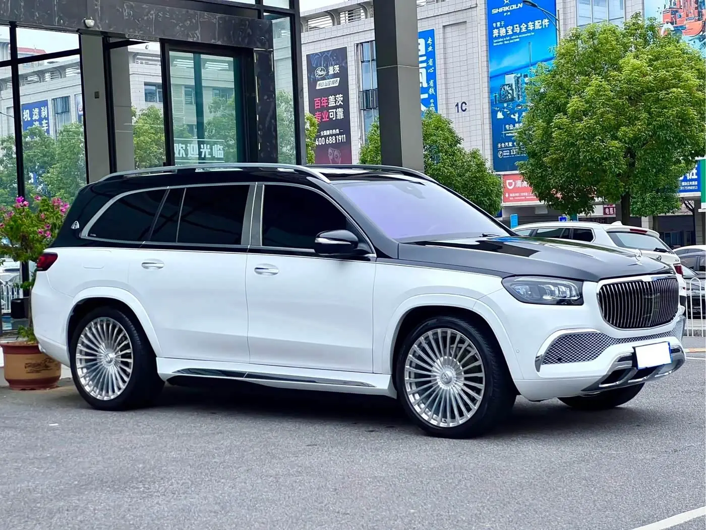 Mercedes-Benz GLS 2022 — Photo 3/9