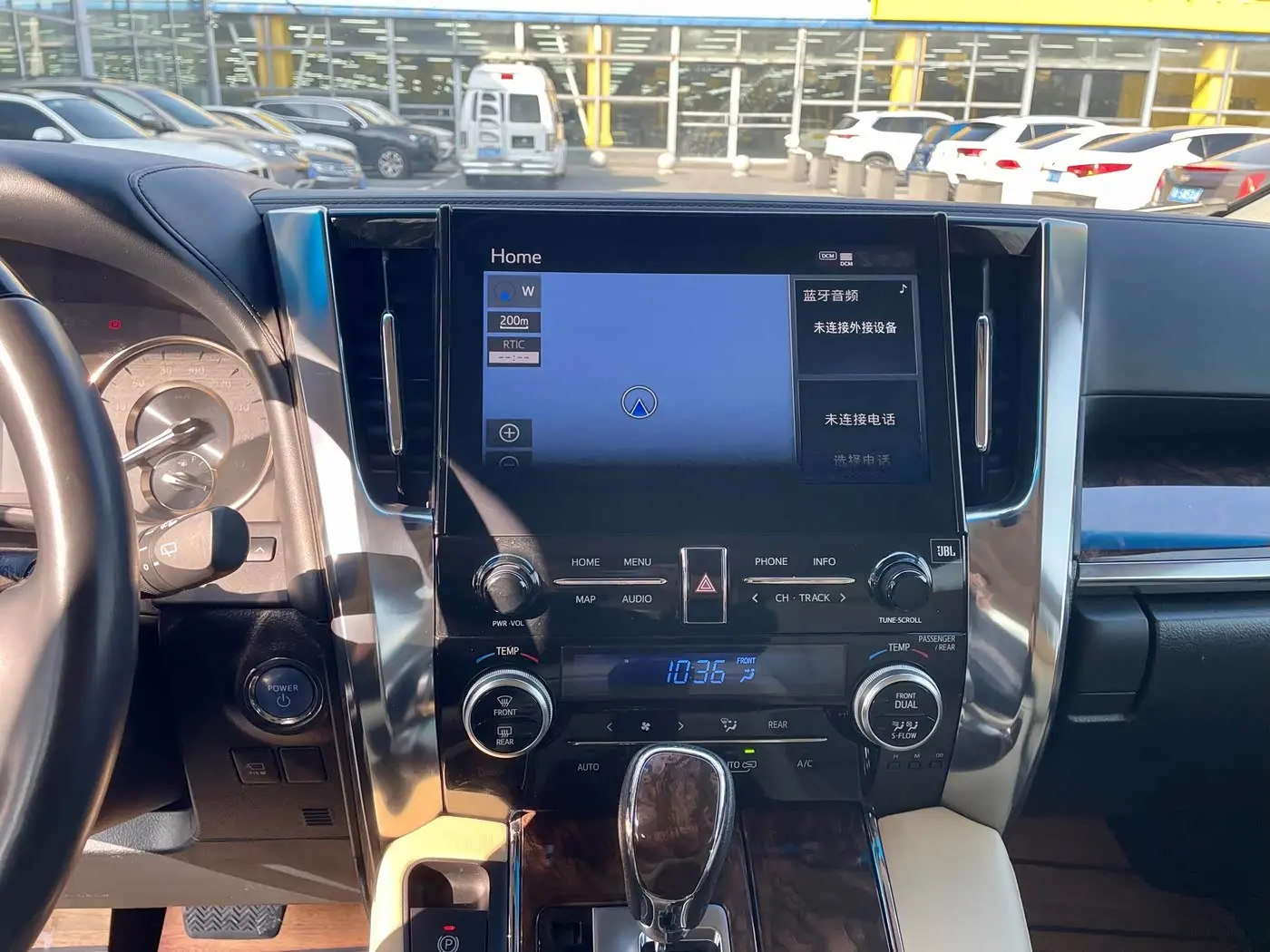 Toyota Alphard 2020 — Photo 8/9
