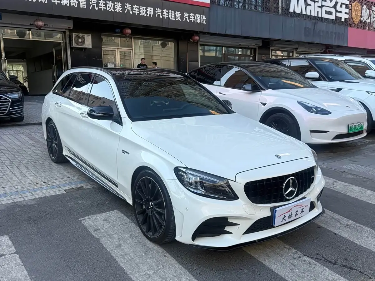 Mercedes-Benz C-Class AMG 2019 — Photo 3/12