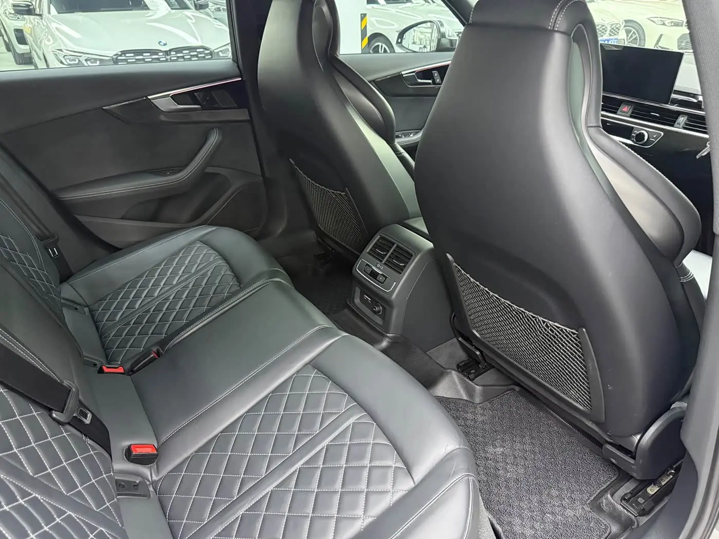 Audi S4 2023 — Photo 12/18