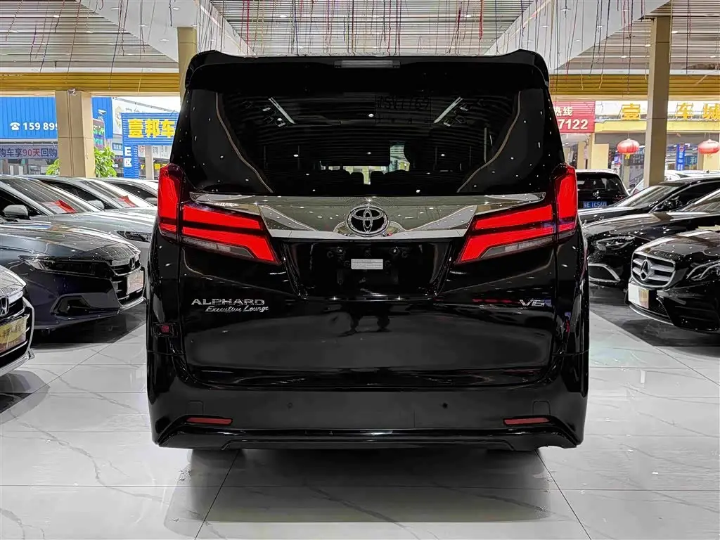 Toyota Alphard 2019 — Photo 5/20