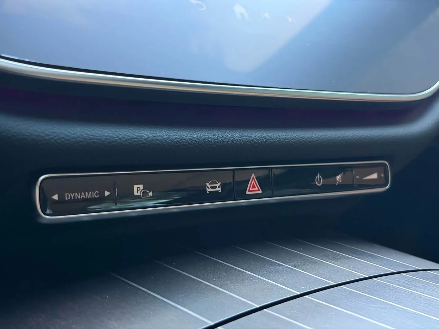 Mercedes-Benz E-Class 2025 — Фото 16/20