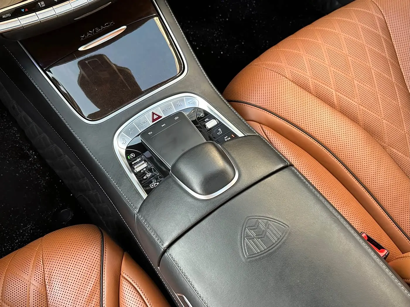 Mercedes-Benz Maybach S-Class 2020 — Photo 12/16
