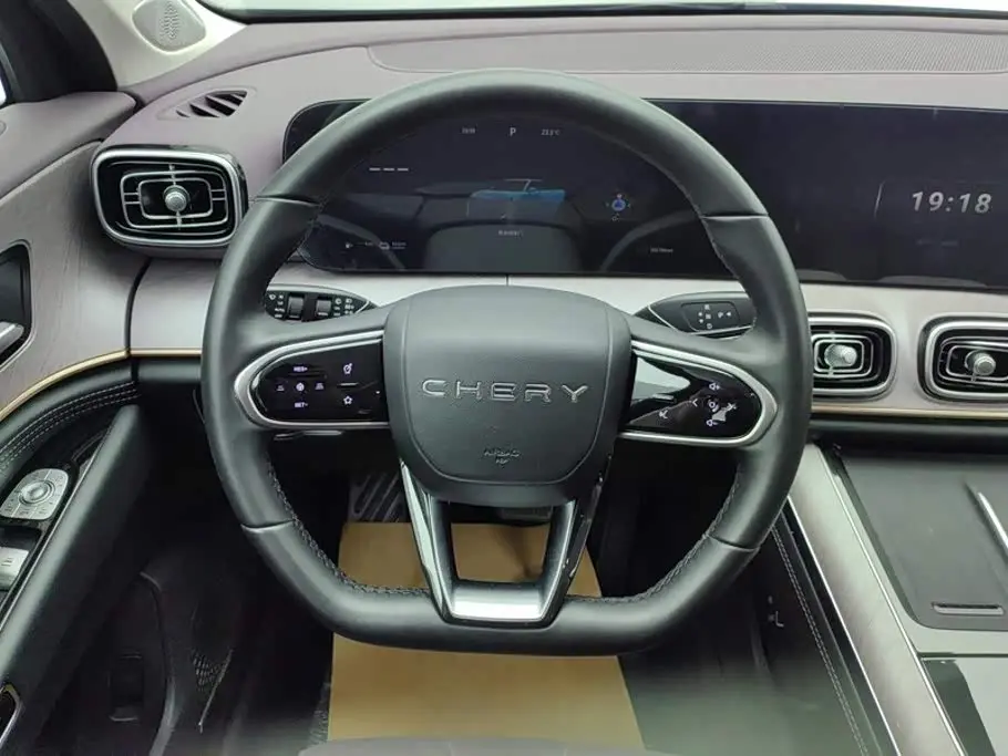 Chery Tiggo 9 C-DM 2024 — Фото 15/16