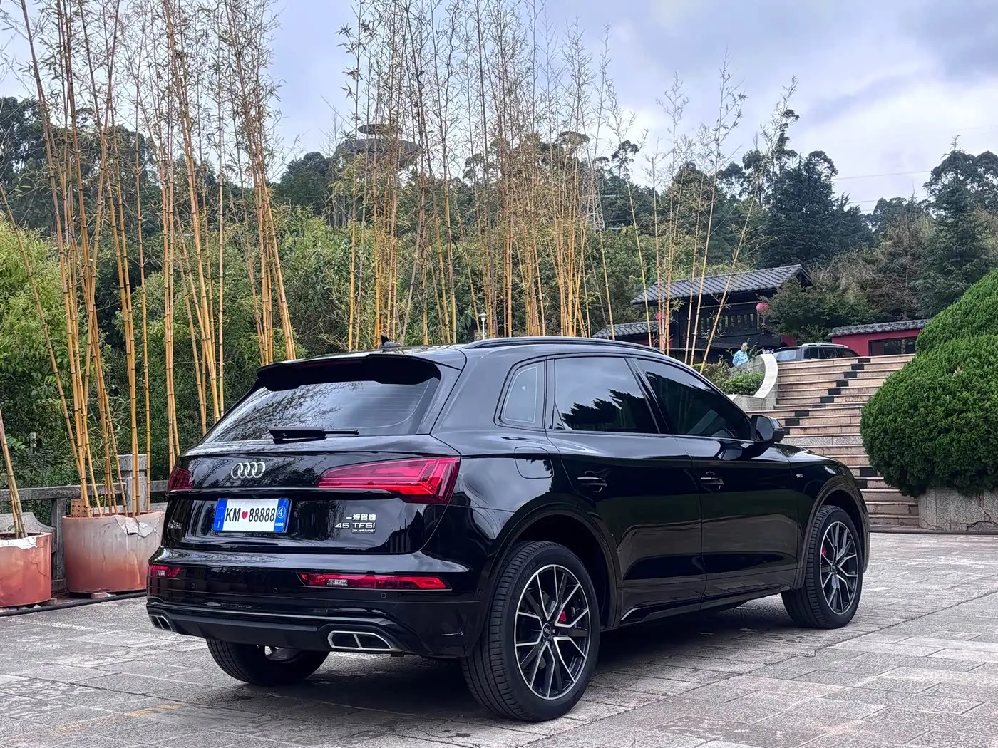 Audi Q5L 2023 — Şəkil 9/20
