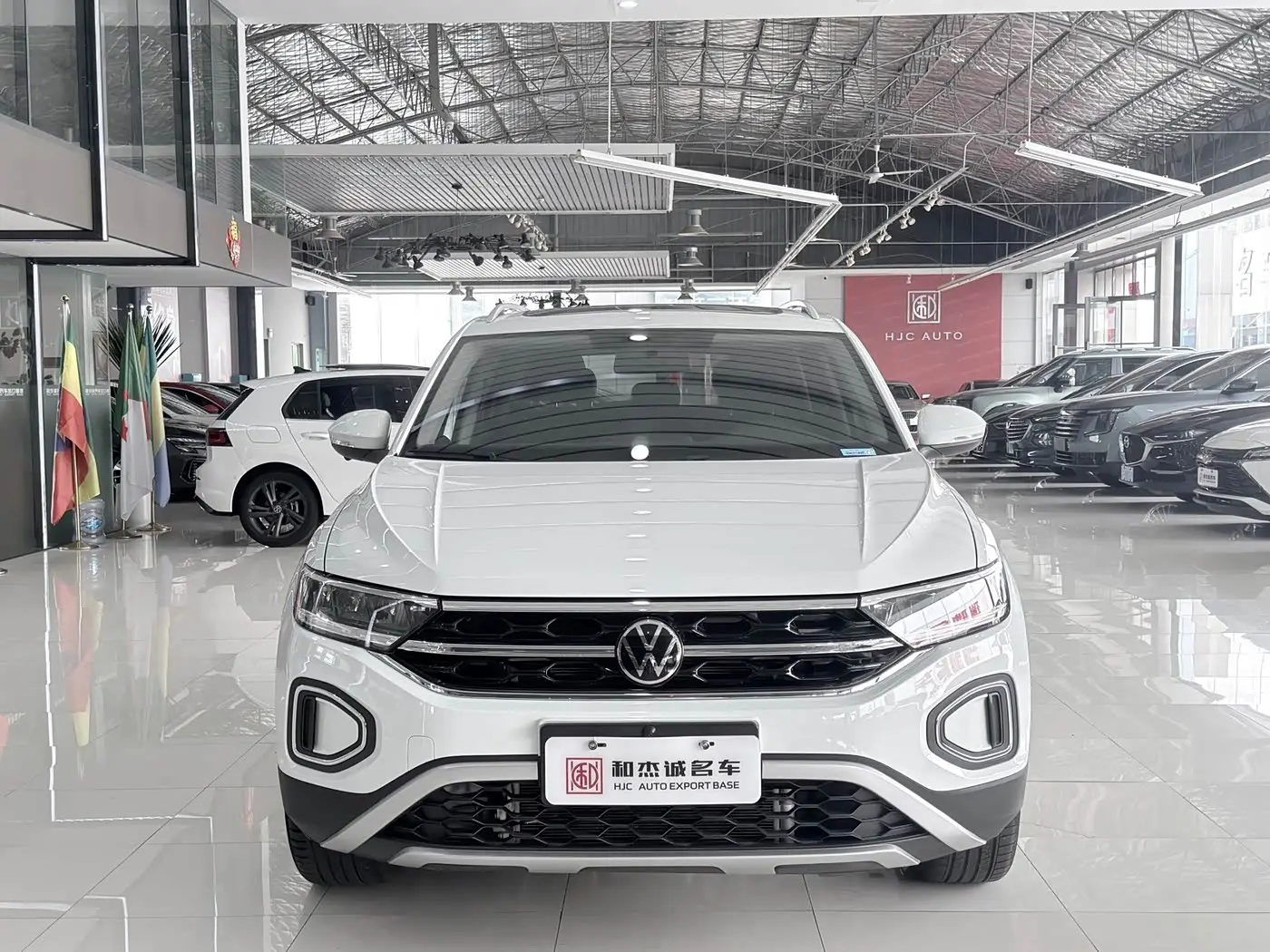Volkswagen T-ROC 2023 — Şəkil 2/16