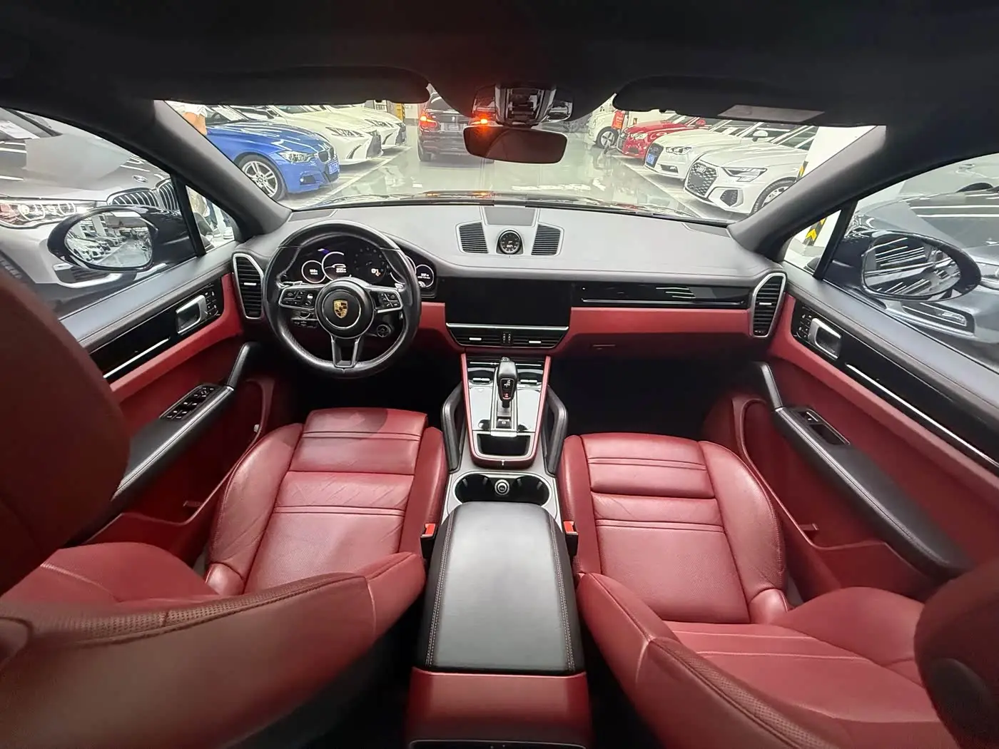 Porsche Cayenne 2022 — Photo 10/20
