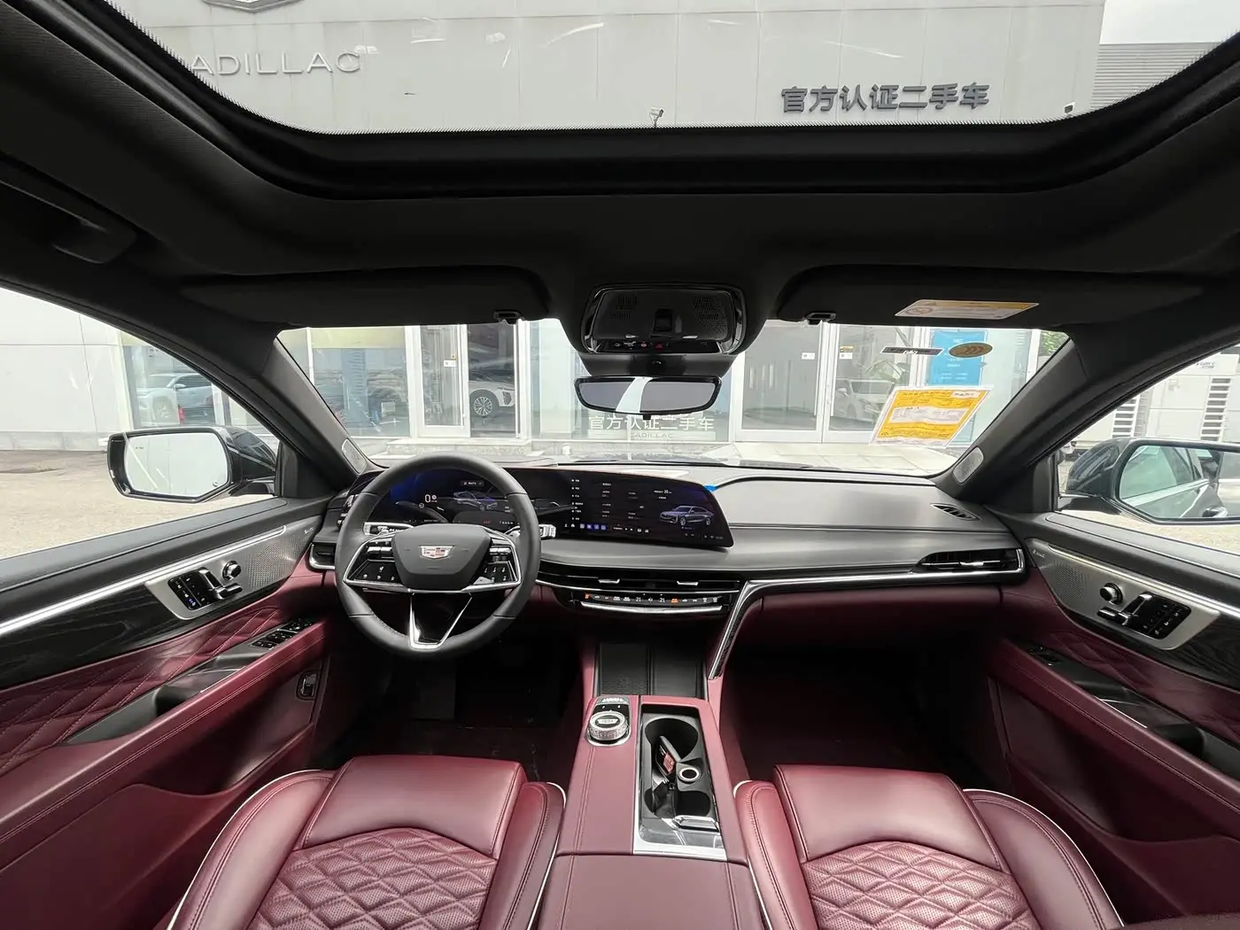 Cadillac CT6 2026 — Photo 18/20