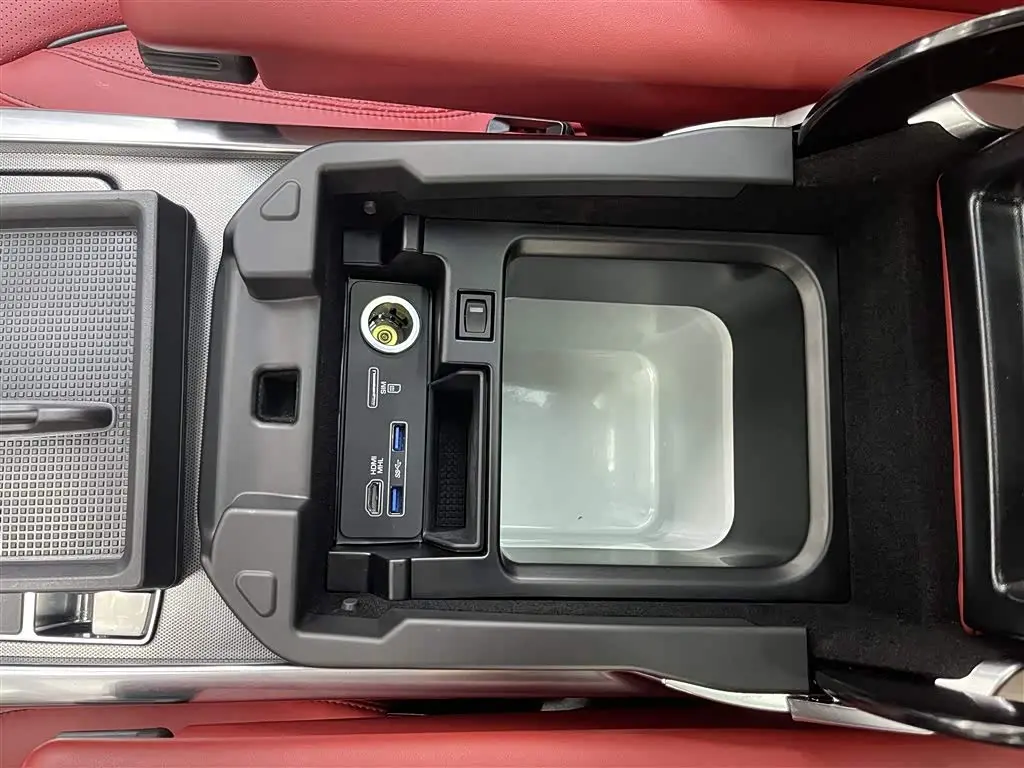 Land Rover Range Rover Sport 2017 — Photo 18/19