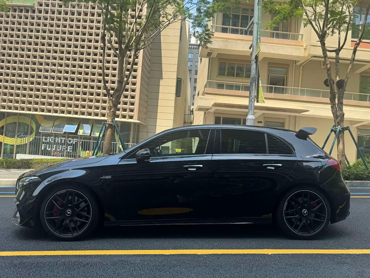Mercedes-Benz A-Class AMG 2025 — Photo 2/8