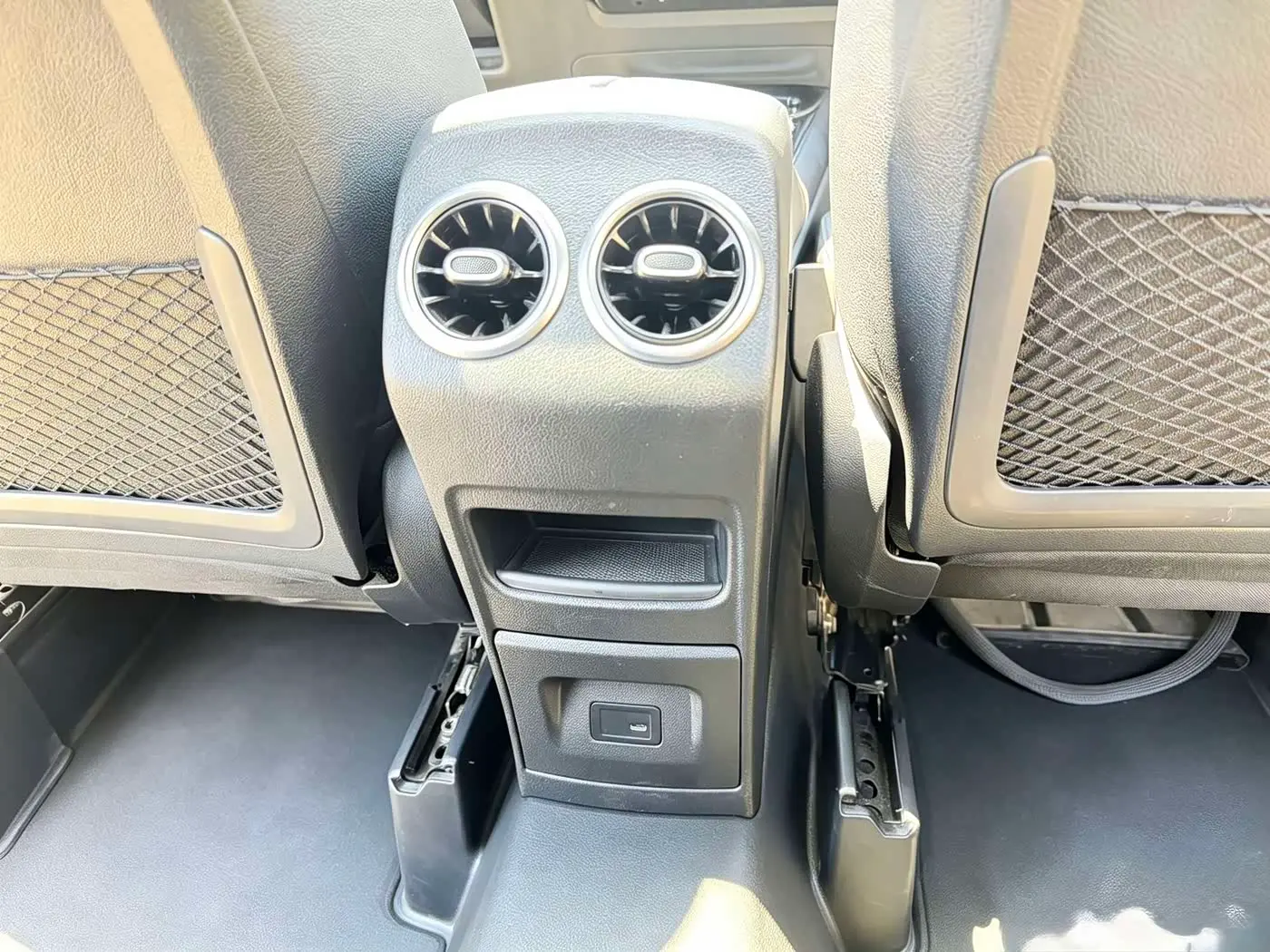Mercedes-Benz GLA 2022 — Photo 14/15