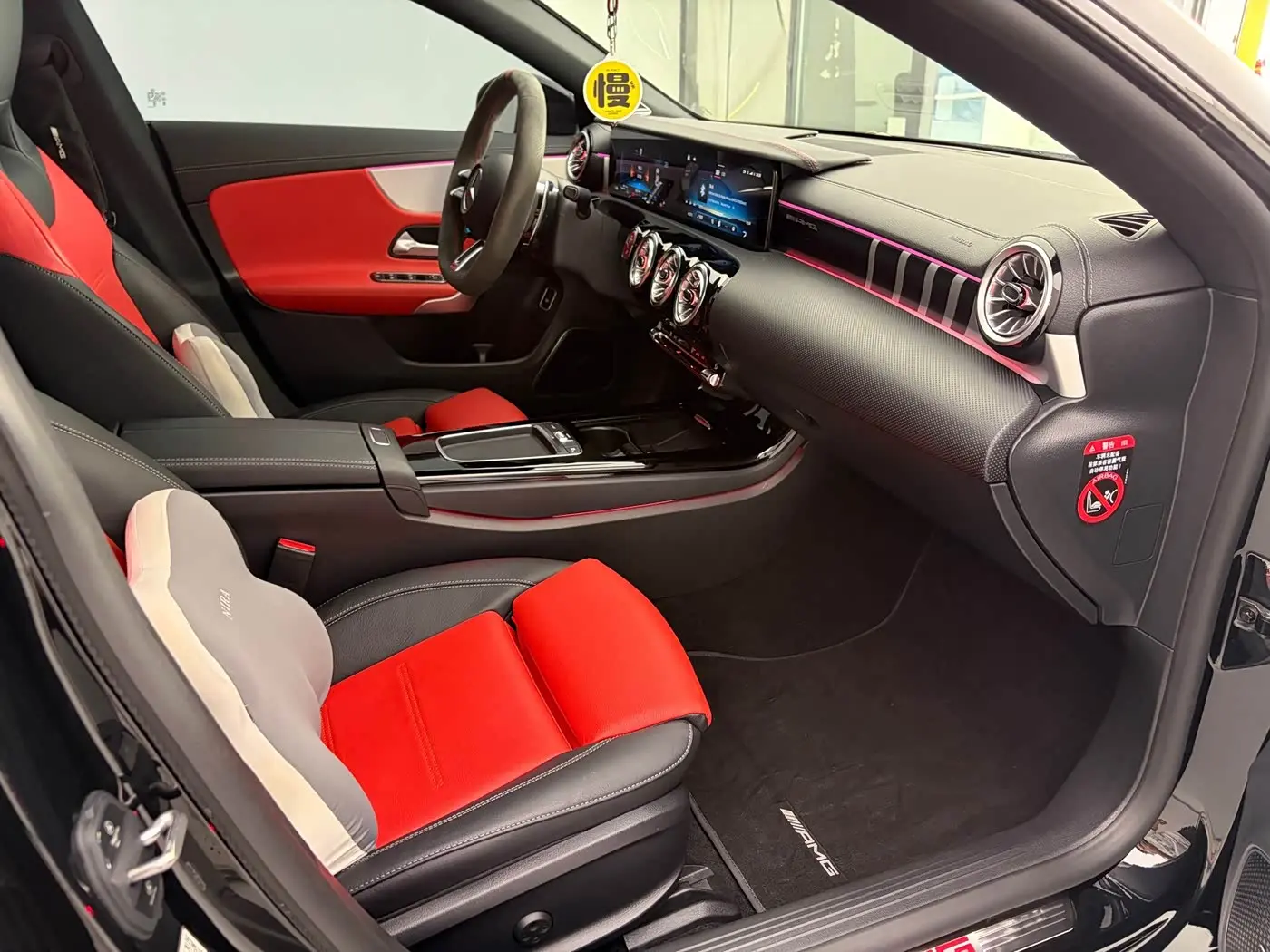 Mercedes-Benz CLA AMG 2024 — ფოტო 8/14